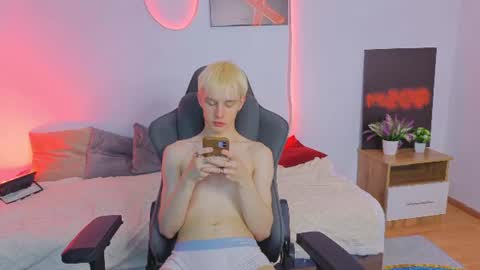 Snapshot of lucidangelok chatting on 24, 6, 2026 Angelok online show from 24, 6, 2026