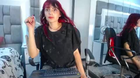 Snapshot of lucie_red chatting on 11, 6, 2026 Lucie Red online show from 11, 6, 2026
