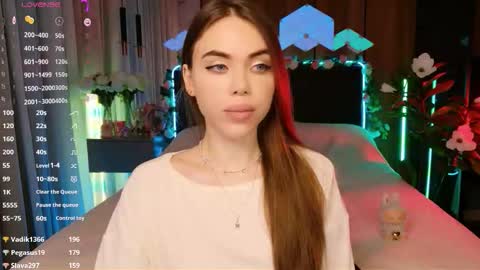 Snapshot of lucifiella chatting on 19, 11, 2025 MimiFors online show from 19, 11, 2025