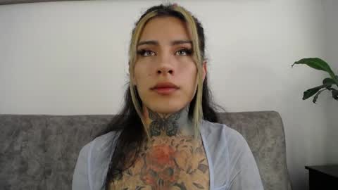 Snapshot of luciiana_lol chatting on 21, 4, 2026 luciiana online show from 21, 4, 2026