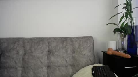 Snapshot of luciiana_lol chatting on 29, 4, 2026 luciiana online show from 29, 4, 2026