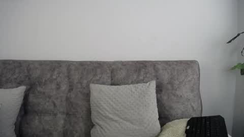 Snapshot of luciiana_lol chatting on 15, 5, 2026 luciiana online show from 15, 5, 2026