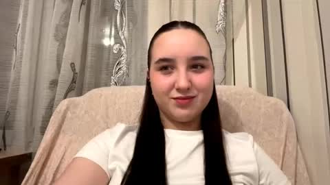 Snapshot of lucindapano chatting on 17, 12, 2025 Sofia online show from 17, 12, 2025