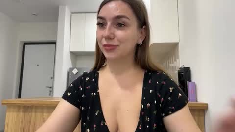lucky_foryou_baby online show from 13, 10, 2025