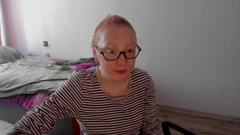 Snapshot of lucky_licky20 chatting on 8, 2, 2025 lucky_licky20 online show from 8, 2, 2025