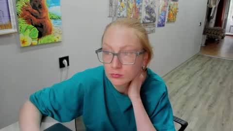 lucky_licky20 online show from 6, 4, 2026