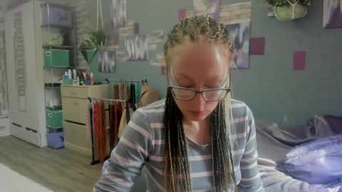 lucky_licky20 online show from 28, 5, 2026