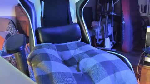 Snapshot of luckydrakex chatting on 20, 12, 2025 Lucky online show from 20, 12, 2025