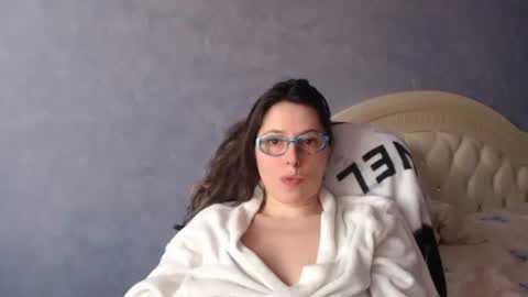 luckylinda23 online show from 5, 3, 2025