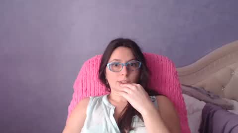 Snapshot of luckylinda23 chatting on 21, 2, 2026 luckylinda23 online show from 21, 2, 2026