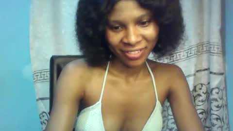 Snapshot of luckymadequeen chatting on 22, 1, 2025 Gloria online show from 22, 1, 2025