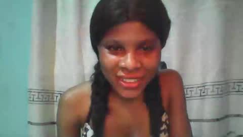 Snapshot of luckymadequeen chatting on 4, 2, 2025 Gloria online show from 4, 2, 2025