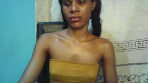 Snapshot of luckymadequeen chatting on 8, 2, 2025 Gloria online show from 8, 2, 2025