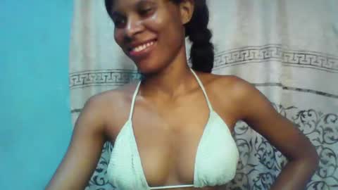 Snapshot of luckymadequeen chatting on 21, 2, 2025 Gloria online show from 21, 2, 2025
