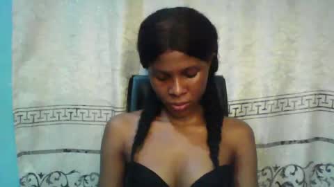Snapshot of luckymadequeen chatting on 5, 3, 2025 Gloria online show from 5, 3, 2025
