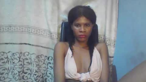 Snapshot of luckymadequeen chatting on 25, 9, 2025 Gloria online show from 25, 9, 2025