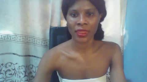 Snapshot of luckymadequeen chatting on 28, 9, 2025 Gloria online show from 28, 9, 2025