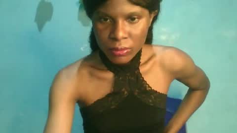 Snapshot of luckymadequeen chatting on 4, 10, 2025 Gloria online show from 4, 10, 2025