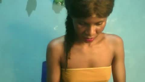 Snapshot of luckymadequeen chatting on 4, 10, 2025 Gloria online show from 4, 10, 2025