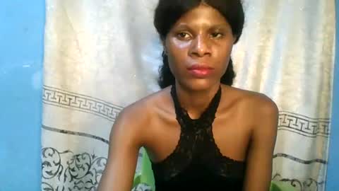 Snapshot of luckymadequeen chatting on 19, 6, 2026 Gloria online show from 19, 6, 2026