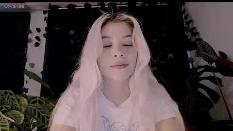 Snapshot of luckysapphire777 chatting on 9, 10, 2025 luckysapphire777 online show from 9, 10, 2025