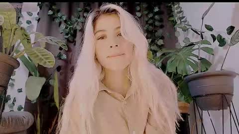 Snapshot of luckysapphire777 chatting on 26, 10, 2025 luckysapphire777 online show from 26, 10, 2025