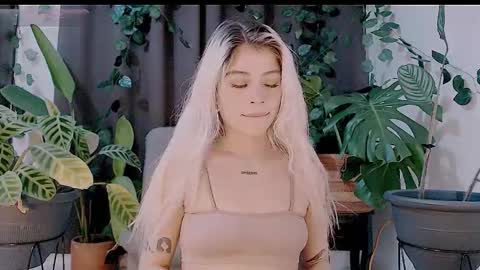 Snapshot of luckysapphire777 chatting on 31, 10, 2025 luckysapphire777 online show from 31, 10, 2025