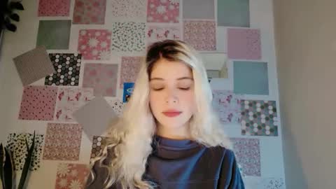 Snapshot of luckysapphire777 chatting on 8, 11, 2025 luckysapphire777 online show from 8, 11, 2025