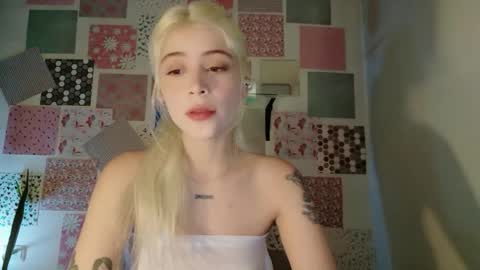 Snapshot of luckysapphire777 chatting on 14, 11, 2025 luckysapphire777 online show from 14, 11, 2025