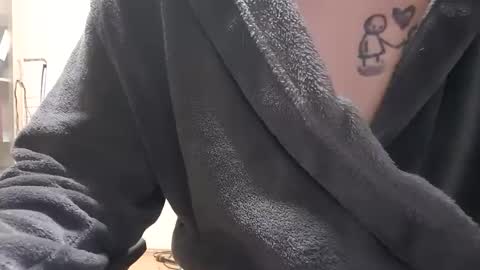 Snapshot of luckyshot91 chatting on 8, 3, 2025 luckyshot91 online show from 8, 3, 2025