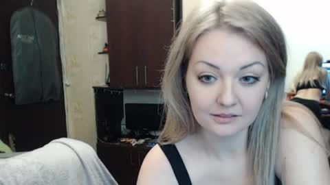 Snapshot of luckyshotgirl chatting on 12, 2, 2025 LuckyShot online show from 12, 2, 2025