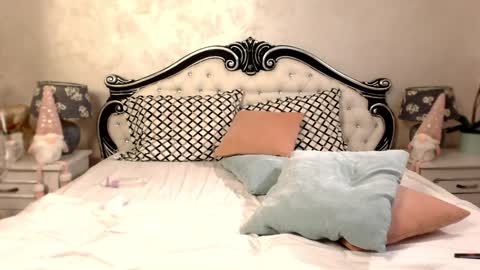 Mia online show from 2, 12, 2024