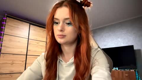 Snapshot of lucretiareisen chatting on 29, 3, 2026 EmmaEmbers online show from 29, 3, 2026