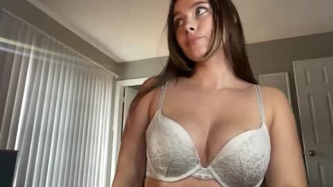 Lucy online show from 25, 10, 2025