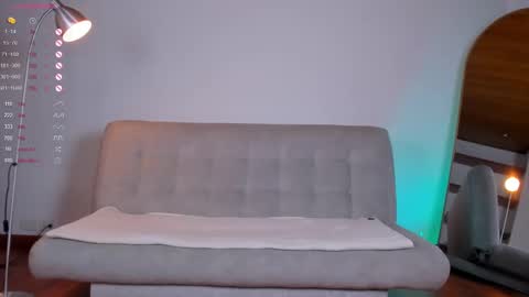 Hello my name is Lucy nice to meet you  thumb up is important for me kisses     online show from 10, 9, 2025