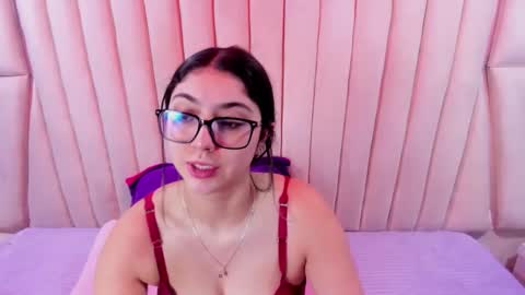 lucy_anal_ online show from 15, 4, 2026