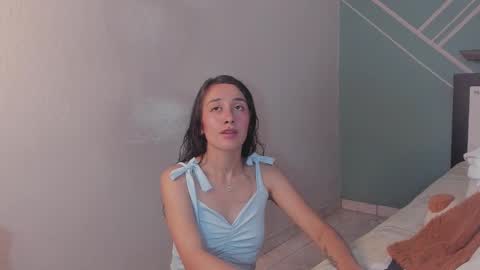 Lucy Herrera online show from 25, 3, 2026