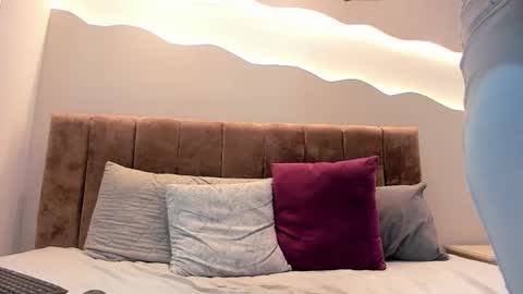 lucy_canel online show from 14, 11, 2025