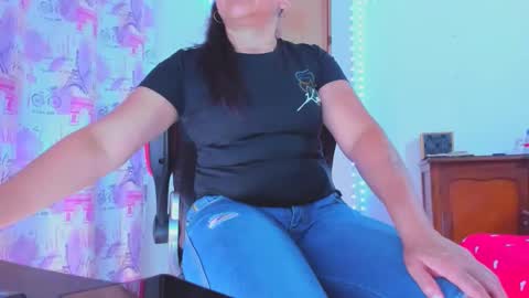 lucy online show from 18, 4, 2026