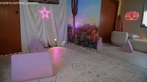 Lucy. online show from 17, 9, 2025