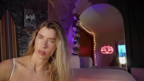 Lucy. online show from 22, 3, 2026