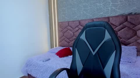 Snapshot of lucy_greys_ chatting on 12, 3, 2025 Lucy Greys online show from 12, 3, 2025