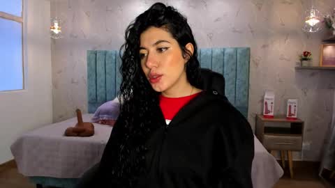 Snapshot of lucy_greys_ chatting on 6, 10, 2025 Lucy Greys online show from 6, 10, 2025