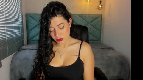 Snapshot of lucy_greys_ chatting on 27, 11, 2025 Lucy Greys online show from 27, 11, 2025