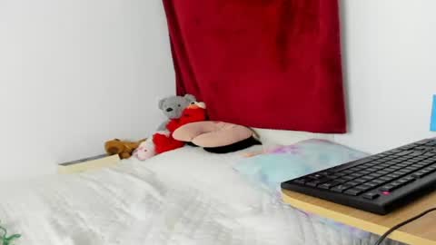 Snapshot of lucyblood chatting on 23, 4, 2026 lucyblood online show from 23, 4, 2026