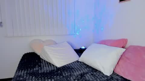 Lucy online show from 17, 4, 2026