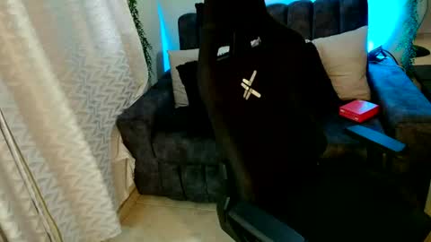 Snapshot of lucyli_ chatting on 23, 6, 2026 LUCY online show from 23, 6, 2026