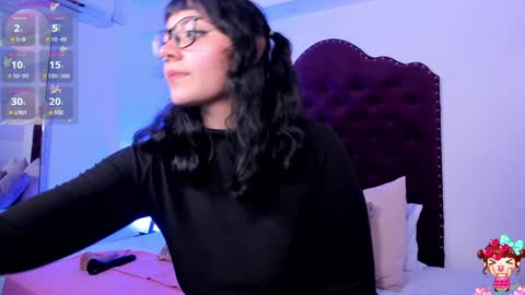 Instagramlucyluy10 online show from 2, 2, 2025