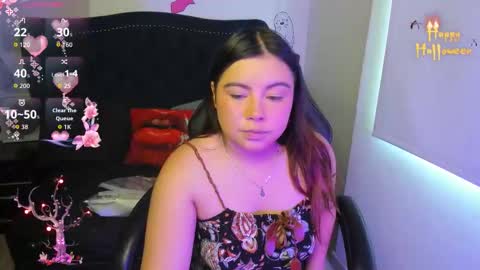 Lucy Petit online show from 31, 10, 2025