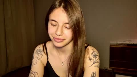 Snapshot of lucyrait chatting on 11, 6, 2026 Lucy online show from 11, 6, 2026